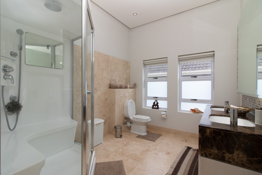 5 Bedroom Property for Sale in Royal Alfred Marina Eastern Cape